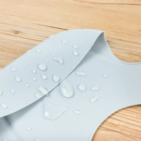 Lot 3 bavoirs en silicone (lavable) – Image 3